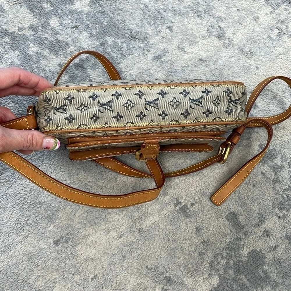 Louis Vuitton Monogram Mini Lin Juliette MM Denim Crossbody Bag - Picture 10 of 17